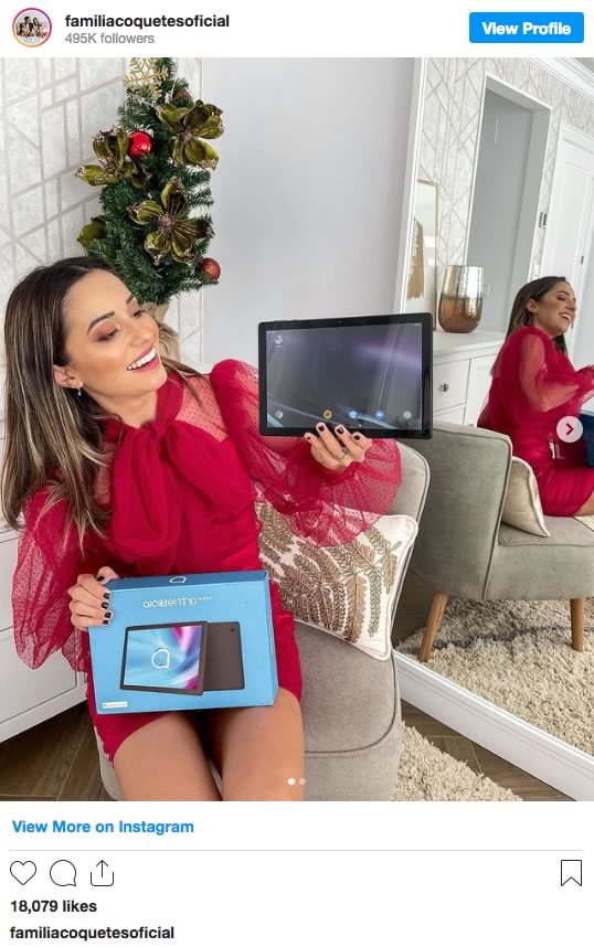 Captura de Instagram de Familia Coquetes con tablet Alcatel